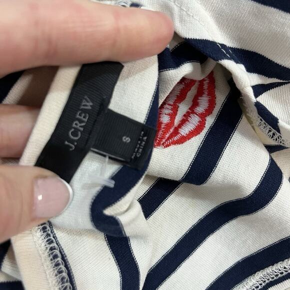 J. Crew Top Pullover sz Small Ivory Navy Blue Striped Lip Stick Lips Embroidery - Picture 7 of 7